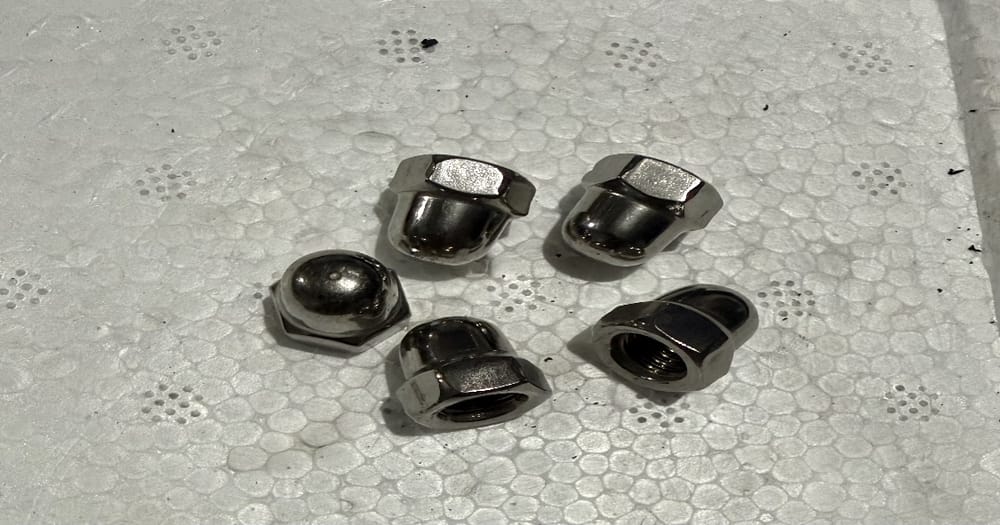 Đai Ốc Mũ Chụp & Đai Ốc Bông Chống Tháo Inox 304