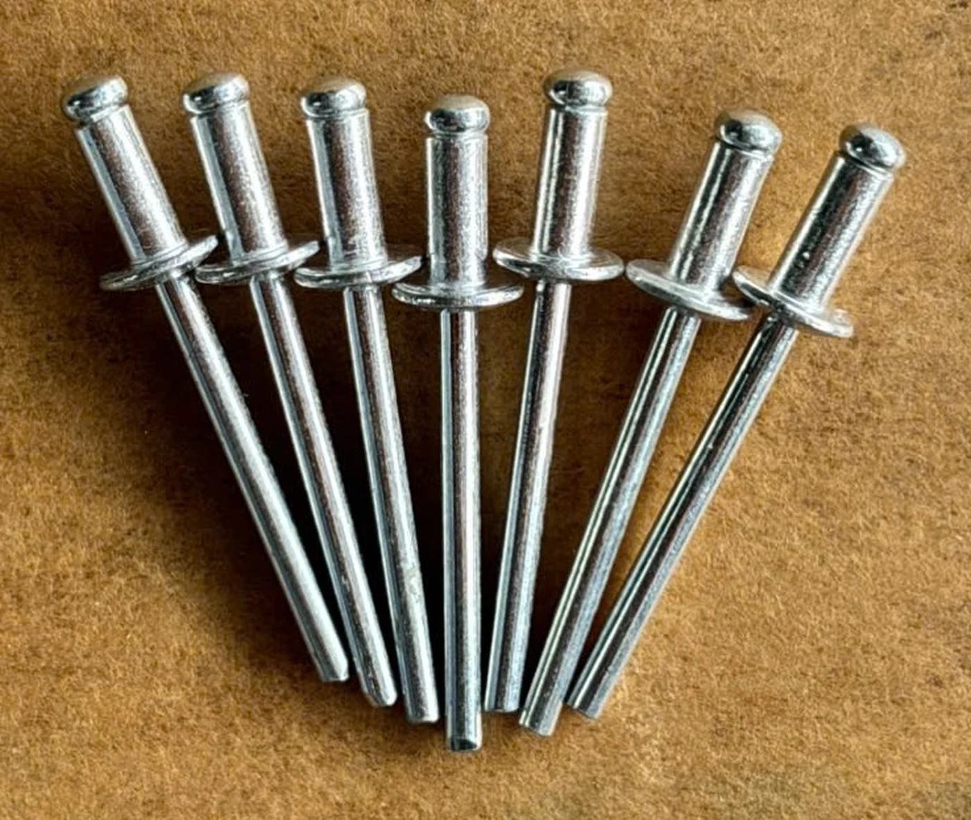 Đinh Tán Mù (Blind Rivet) Thùng Xe Tải - ảnh 2